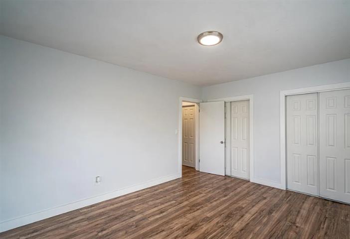 $1400 : 1 Bed 1 Bath for rent in LA image 8