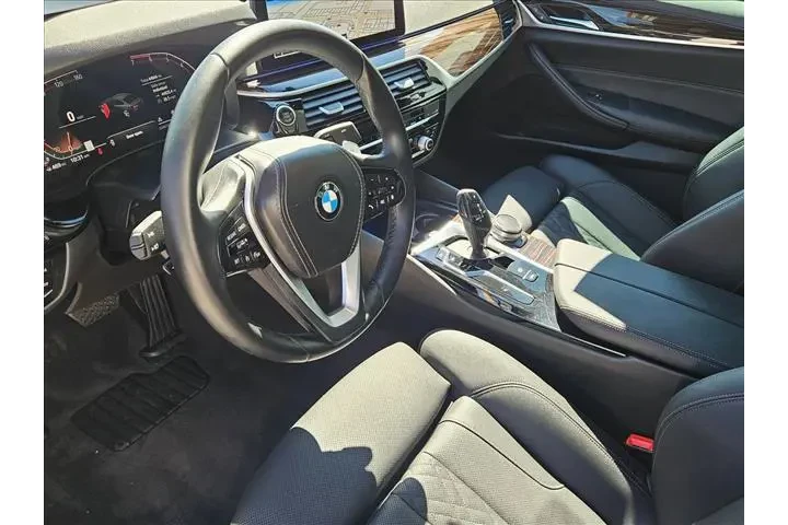 $35188 : BMW 5 Series 2023 530i 4dr S image 10