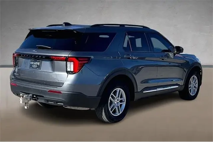 $35000 : Ford Explorer 2025 AWD Activ image 2