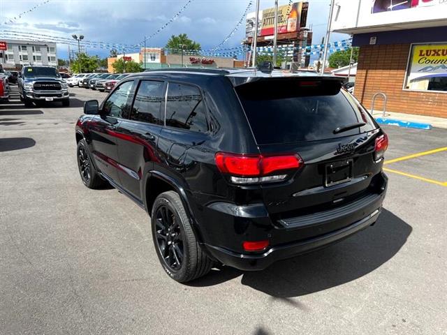 $30889 : 2021 Grand Cherokee Laredo X image 3