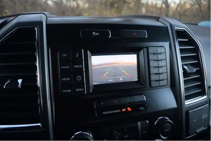 $12000 : Ford F-150 2015 4x4 XLT 4dr image 10