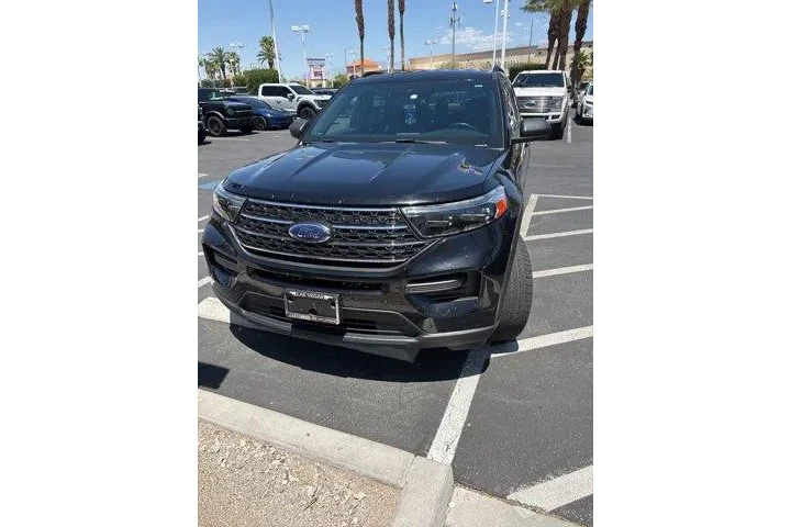 $23671 : Ford Explorer 2020 XLT 4dr S image 1