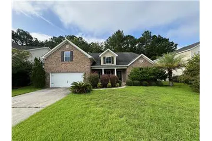 $3200 : Rental property with 4 bedro image 1