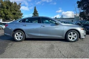 $14991 : Chevrolet Malibu 2024 LT 4dr thumbnail