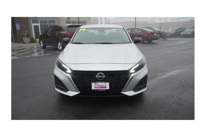 $18984 : 2024 Altima 2.5 SV image 3
