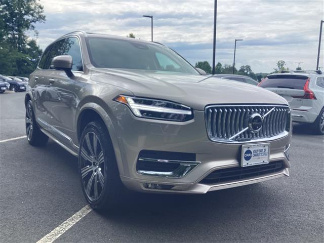 $67415 : PRE-OWNED 2024 VOLVO XC90 B6 image 3