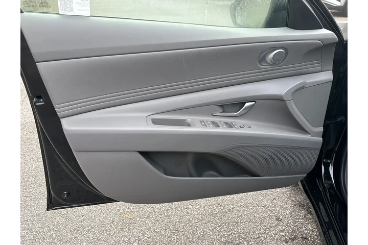 $27420 : Hyundai ELANTRA 2025 SEL Con image 10