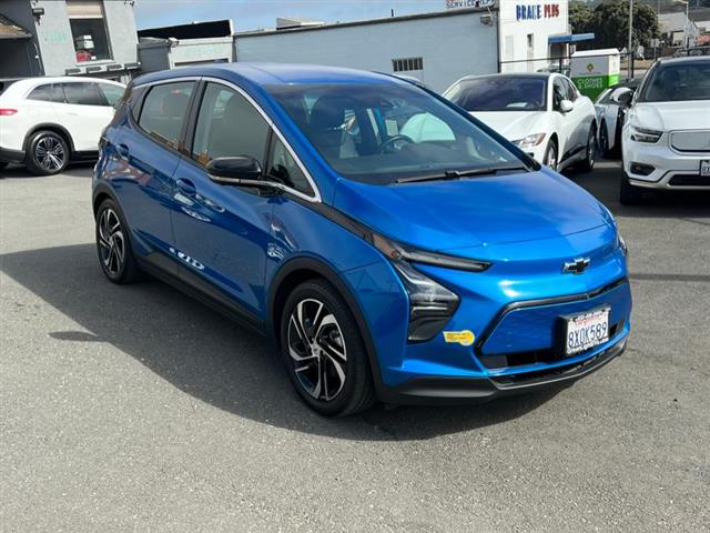 $23800 : Used 2022 Bolt EV 2LT for sal image 3