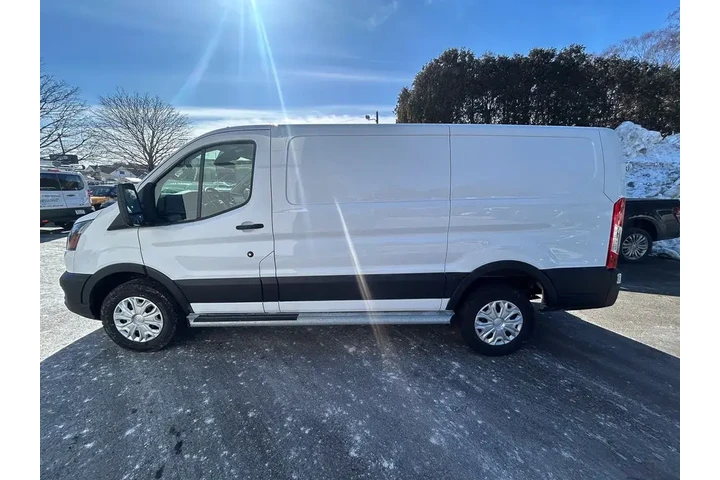 $31999 : Ford Transit 2024 250 3dr LW image 4