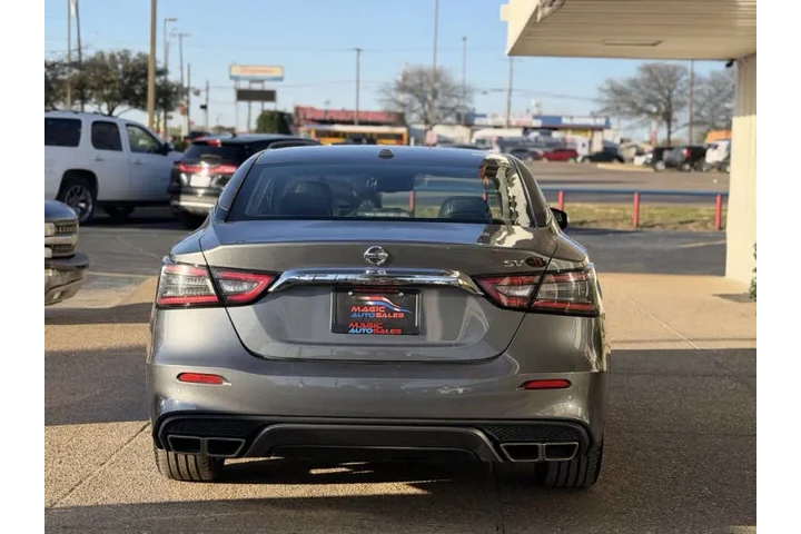 $15999 : 2020 Maxima 3.5 SV image 8