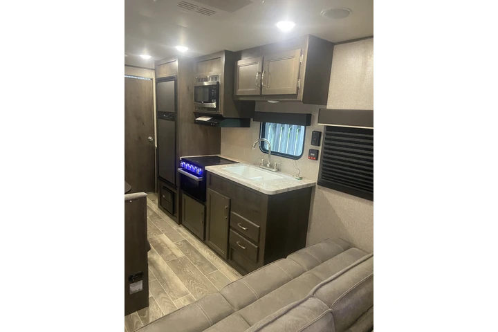 $1400 : Tráiler nuevo image 8