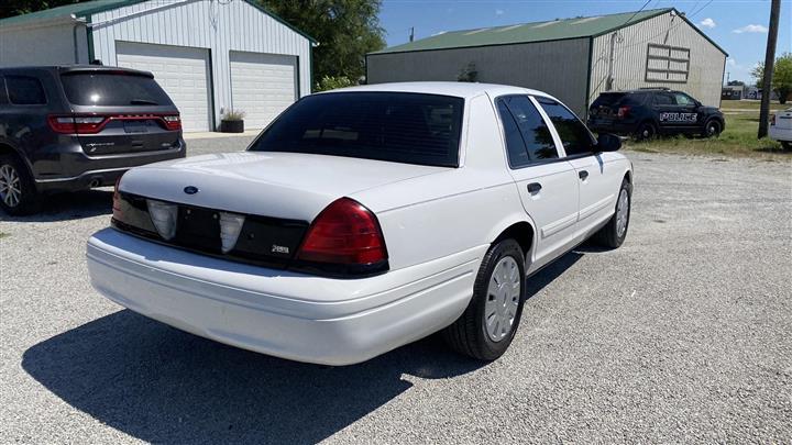 $6588 : 2011 FORD CROWN VICTORIA2011 image 4