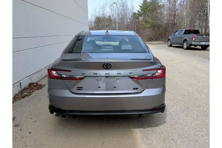 $30990 : Toyota Camry 2025 AWD SE 4dr image 8