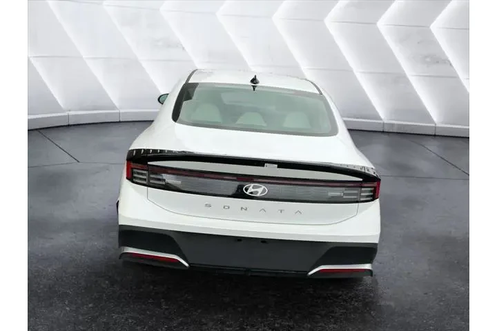 $26900 : Hyundai SONATA 2025 SE 4dr S image 6