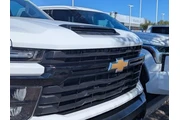 Chevrolet Silverado 2500HD 2 thumbnail