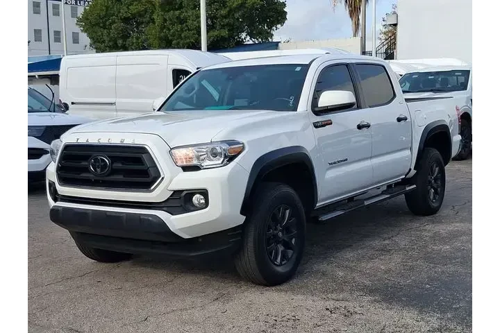 $29990 : Toyota Tacoma 2023 4x2 TRD O image 2