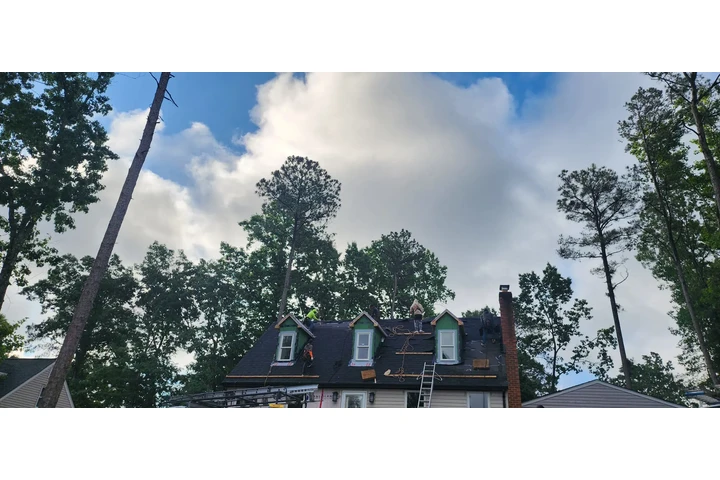 📢 Roofing & Exteriors image 1