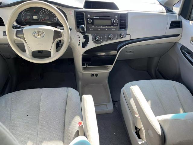 $11500 : 2011 TOYOTA SIENNA2011 TOYOTA image 7