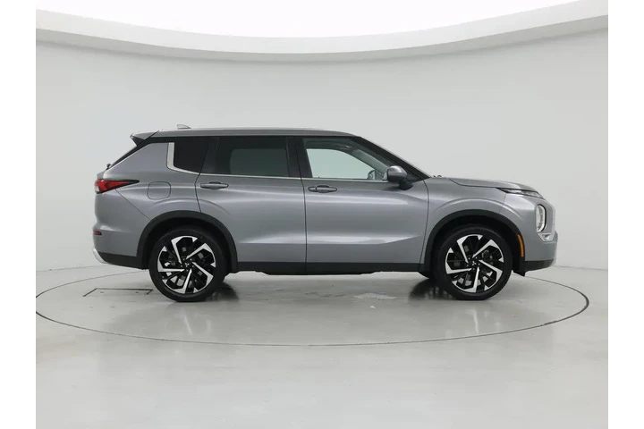 $17998 : Mitsubishi Outlander 2022 SE image 7