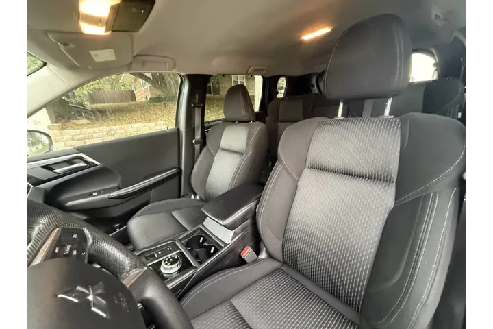 $15999 : 2022 Outlander ES image 5