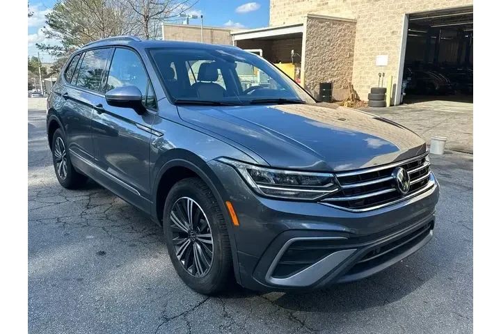 $22464 : Volkswagen Tiguan 2024 Wolfs image 3