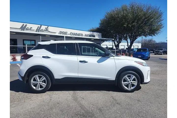 $16095 : Nissan Kicks 2024 S 4dr Cros image 2