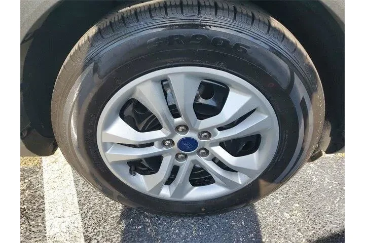 $15590 : Ford Escape 2022 S 4dr SUV image 6