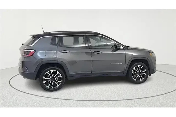 $22099 : Jeep Compass 2022 4x4 Limite image 8