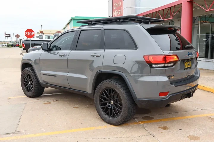 $24988 : 2020 Grand Cherokee Upland 4x4 image 6