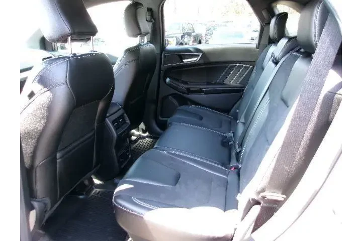 $32996 : Ford Edge 2022 AWD ST 4dr Cr image 9