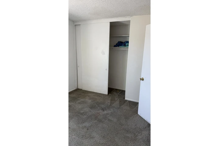 $1200 : Rento cuarto image 4