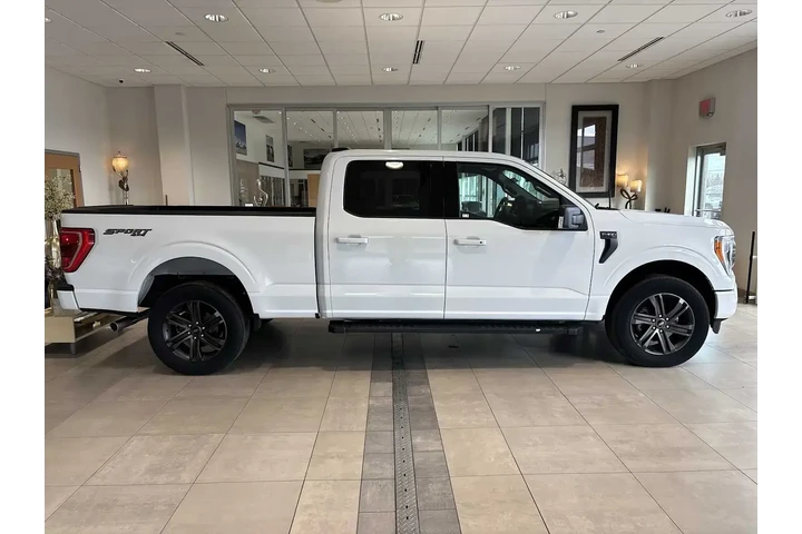 $39946 : Ford F-150 2022 4x4 XLT 4dr image 2