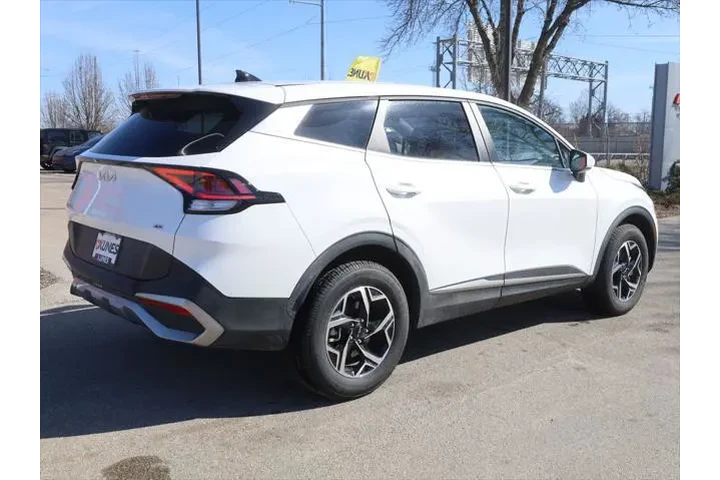 $23653 : Kia Sportage 2025 AWD LX 4dr image 8