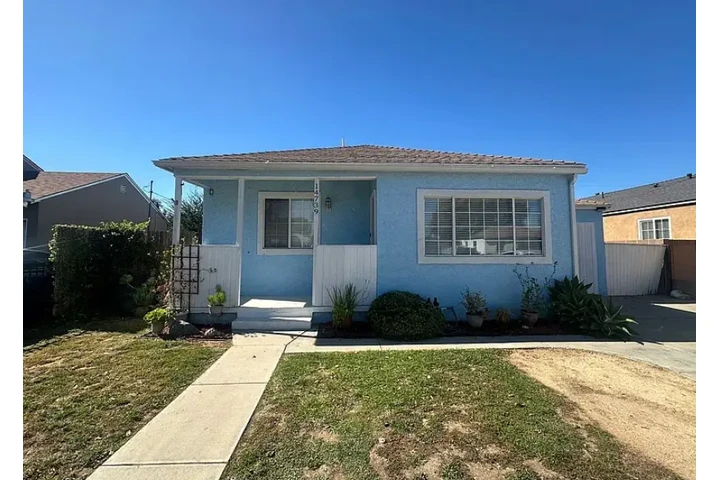 $2650 : READY FOR MOVE IN Norwalk image 1