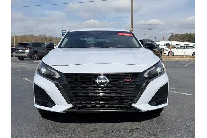 $23982 : Nissan Altima 2024 2.5 SR 4d image 8