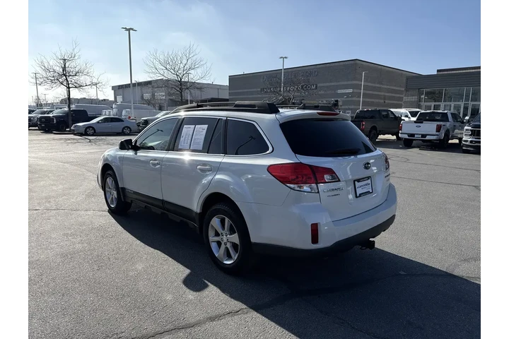 $6546 : Subaru Outback 2014 AWD 2.5i image 3