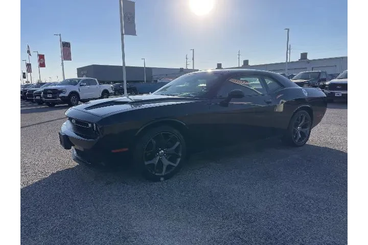 $9981 : Dodge Challenger 2018 SXT 2d image 4