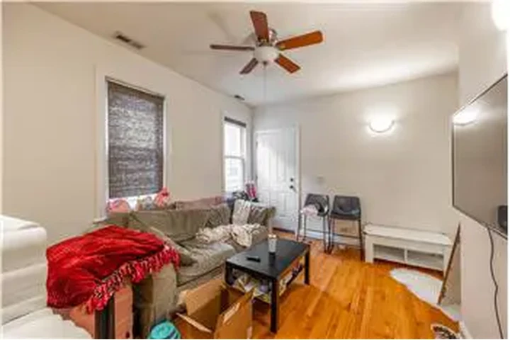 $3300 : Rental property with 3 bedro image 2