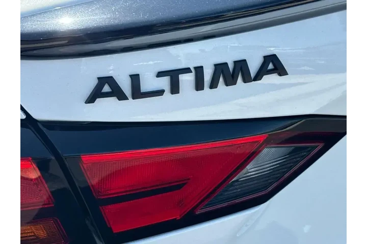 $22995 : Nissan Altima 2022 2.5 SR 4d image 7
