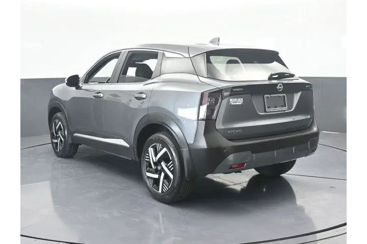 $18777 : Nissan Kicks 2025 SV 4dr Cro image 4