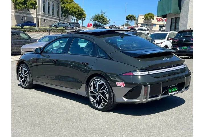 $28500 : 2023 IONIQ 6 Limited RWD image 7