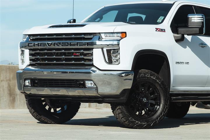 2023 Silverado 2500HD LTZ image 2