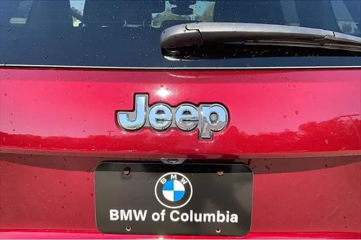 $20798 : Jeep Grand Cherokee 2021 4x4 image 9