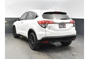 $19995 : Honda HR-V 2022 AWD Sport 4d thumbnail