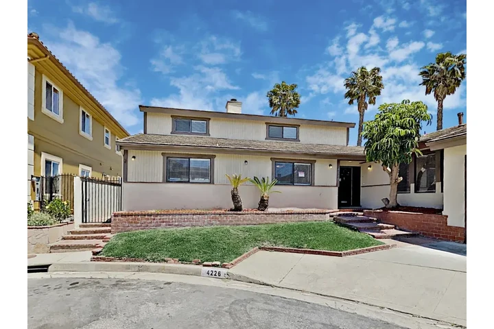 $2800 : Available 4Bed 3Bat in LA image 1