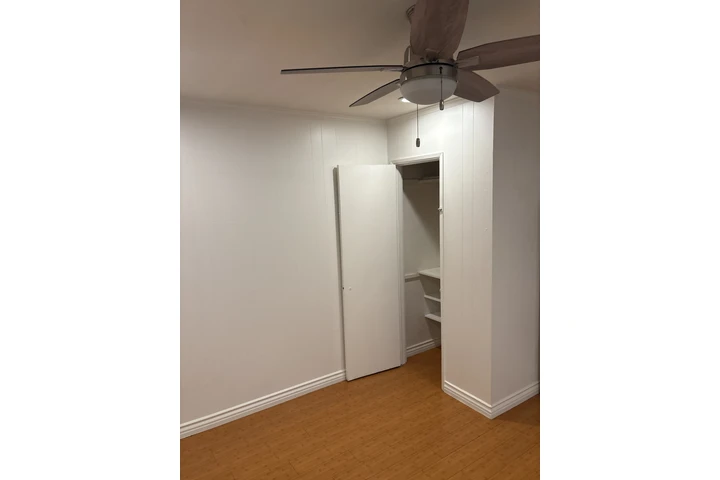 $1200 : Rento recamara image 2