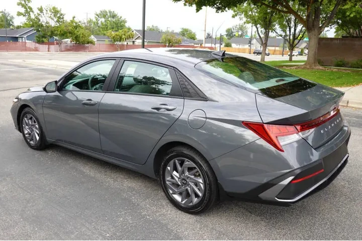 $19775 : 2024 Elantra Hybrid Blue image 8