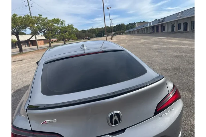 $25499 : Acura Integra 2023 4dr Liftb image 8