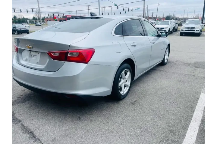 $6999 : 2017 Malibu LS image 7