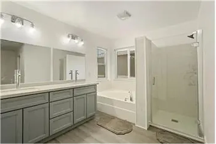 $4375 : Rental property with 6 bedro image 10